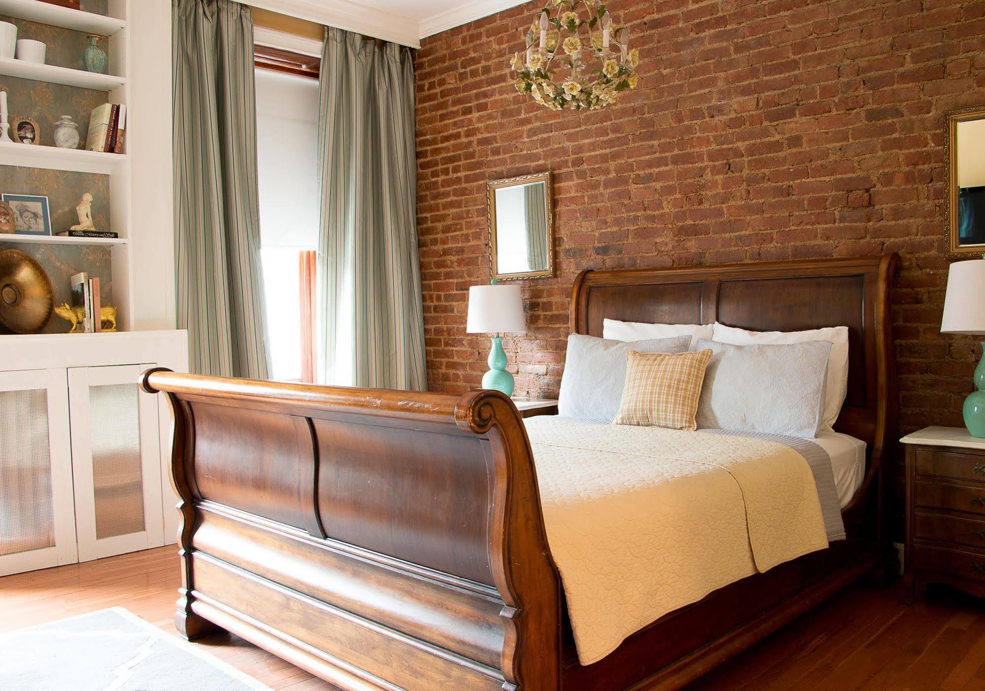255West Guesthouse New York City Exterior photo